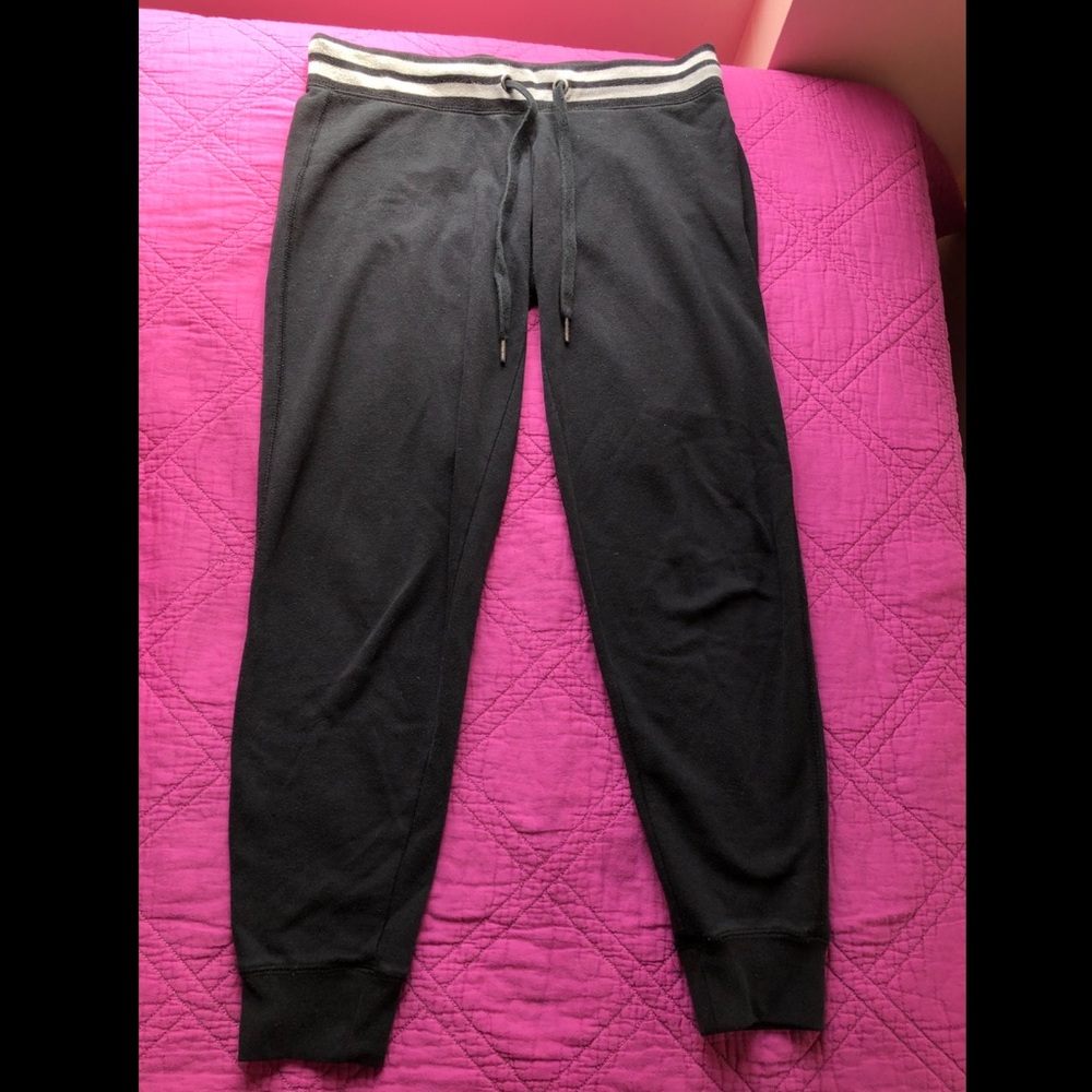 Low wasted joggers